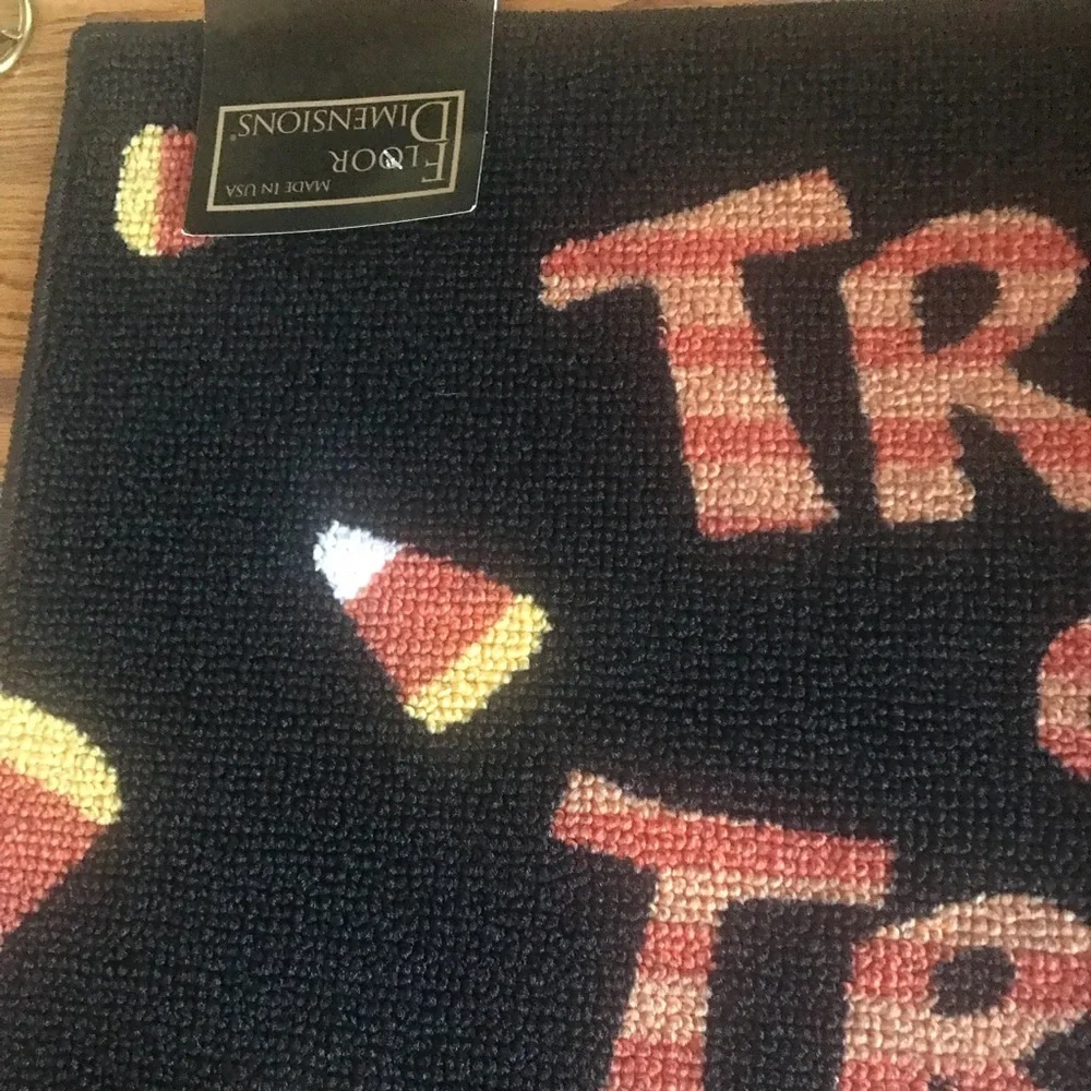 🧡 Rare Festive Halloween Candy Corn Rug 20 x 34 NWT